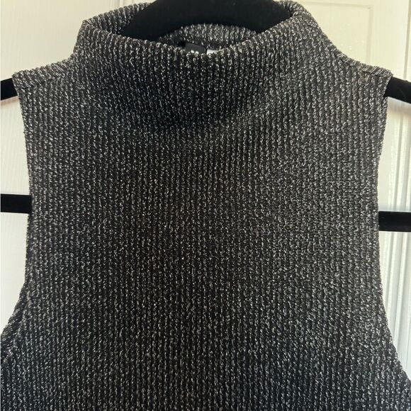 H&M Black & Silver Ribbed Turtleneck Sleeveless Top – Size Small - Picture 2 of 5